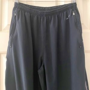 Men's Nike Black Lightweight Woven Activewear Track Pant - Size M